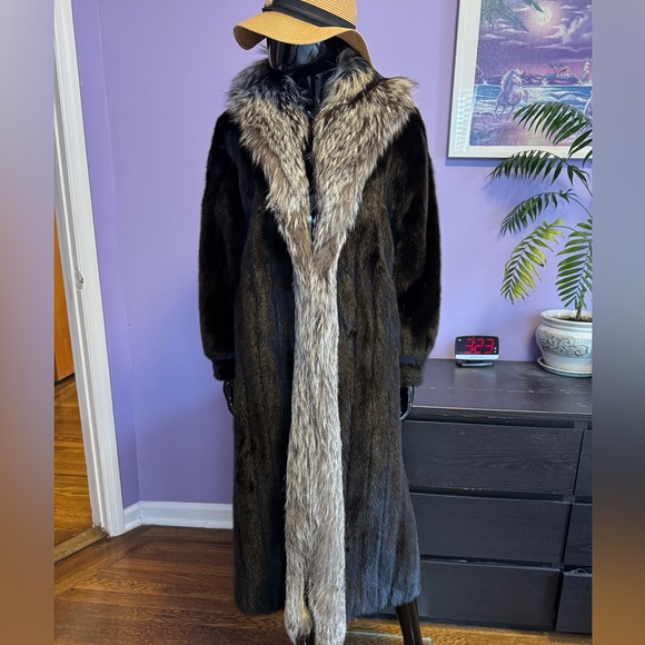 Jack Kobren Elegant Black mink and silver Fox trim coat